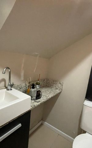 Casa de condomínio à venda com 130m², 3 quartos e 2 vagas