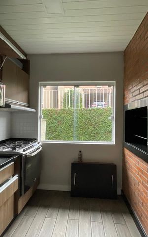 Casa de condomínio à venda com 130m², 3 quartos e 2 vagas