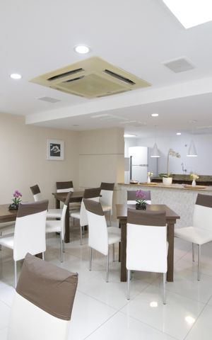 Apartamento à venda com 67m², 2 quartos e 1 vagaÁrea comum - Salão de festas 1