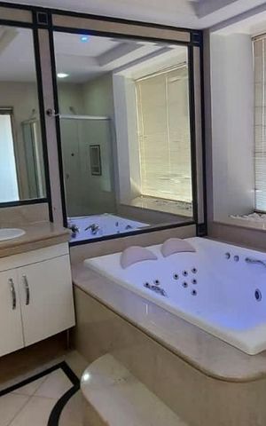 Apartamento para alugar com 210m², 3 quartos e 2 vagas