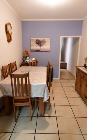 Casa à venda com 152m², 3 quartos e 1 vagaSala