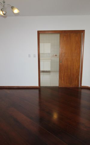 Apartamento para alugar com 310m², 6 quartos e 2 vagasSala 1