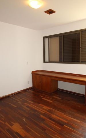 Apartamento para alugar com 310m², 6 quartos e 2 vagasQuarto 4