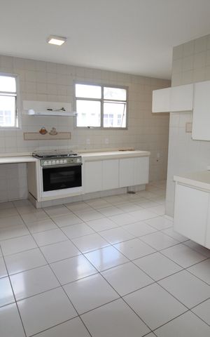 Apartamento para alugar com 310m², 6 quartos e 2 vagasCozinha