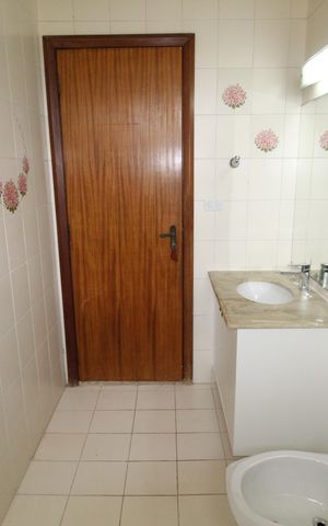 Apartamento para alugar com 310m², 6 quartos e 2 vagasBanheiro 