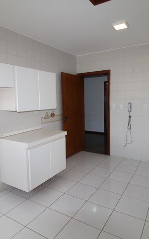 Apartamento para alugar com 310m², 6 quartos e 2 vagasCozinha