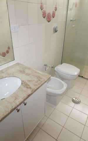 Apartamento para alugar com 310m², 6 quartos e 2 vagasBanheiro 