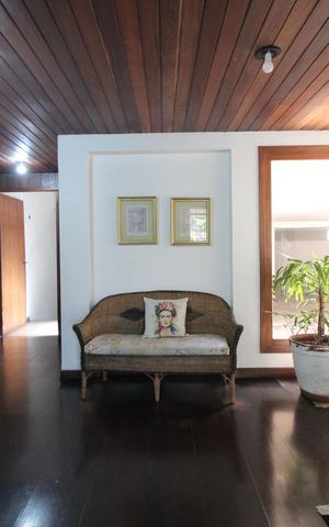 Apartamento à venda com 296m², 3 quartos e 2 vagasHall social