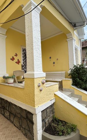 Casa à venda com 105m², 2 quartos e 1 vagaVaranda