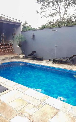 Casa de condomínio à venda com 560m², 4 quartos e 5 vagas Casa de condomínio à venda com 560m², 4 quartos e 5 vagasÁrea comum