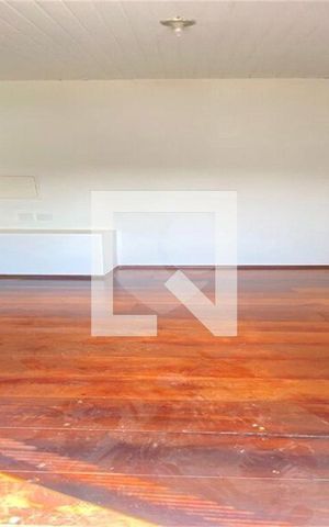 Casa para alugar com 373m², 3 quartos e 4 vagas