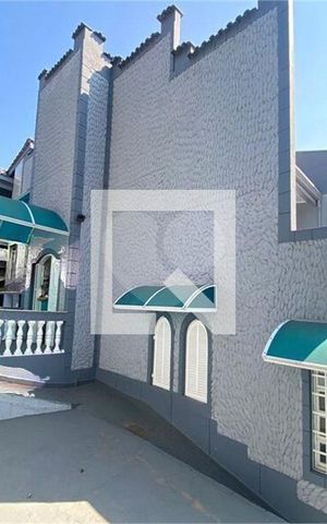 Casa para alugar com 373m², 3 quartos e 4 vagas