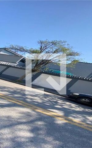 Casa para alugar com 373m², 3 quartos e 4 vagas
