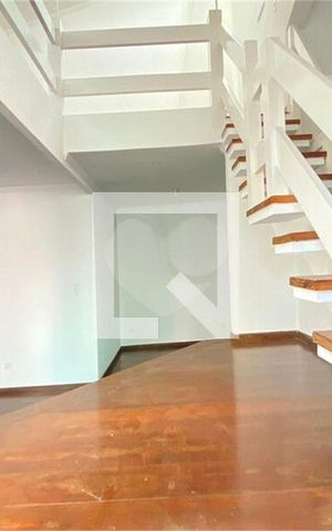 Casa para alugar com 373m², 3 quartos e 4 vagas