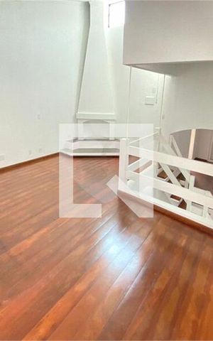 Casa para alugar com 373m², 3 quartos e 4 vagas