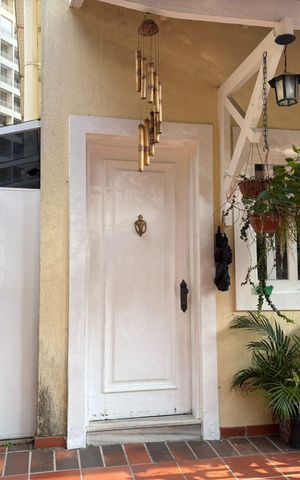 Casa de condomínio à venda com 225m², 3 quartos e 2 vagas
