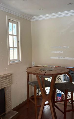 Casa de condomínio à venda com 225m², 3 quartos e 2 vagas