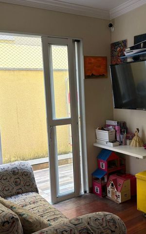 Casa de condomínio à venda com 225m², 3 quartos e 2 vagas