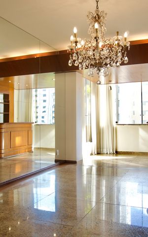 Apartamento para alugar com 370m², 6 quartos e 4 vagas Apartamento para alugar com 370m², 6 quartos e 4 vagasSala