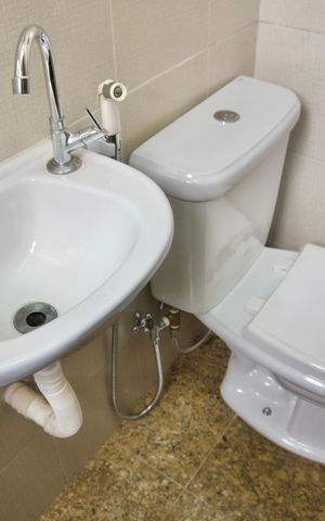 Apartamento para alugar com 370m², 6 quartos e 4 vagas Apartamento para alugar com 370m², 6 quartos e 4 vagasÁrea de Serviço - Banheiro