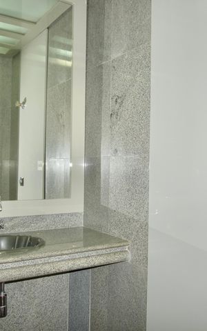Apartamento para alugar com 370m², 6 quartos e 4 vagas Apartamento para alugar com 370m², 6 quartos e 4 vagasLavabo