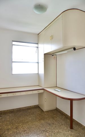 Apartamento para alugar com 370m², 6 quartos e 4 vagas Apartamento para alugar com 370m², 6 quartos e 4 vagasQuarto de Serviço 1