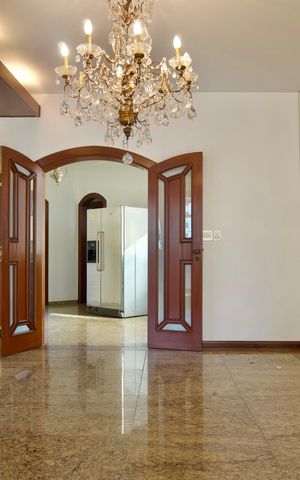 Apartamento para alugar com 370m², 6 quartos e 4 vagas Apartamento para alugar com 370m², 6 quartos e 4 vagasSala
