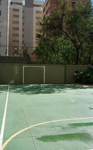 Apartamento para alugar com 370m², 6 quartos e 4 vagas Apartamento para alugar com 370m², 6 quartos e 4 vagasÁrea comum - Quadra