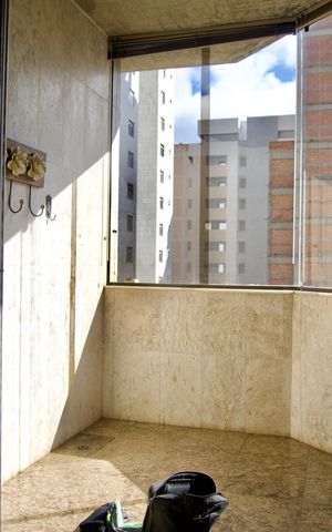 Apartamento para alugar com 370m², 6 quartos e 4 vagas Apartamento para alugar com 370m², 6 quartos e 4 vagasSuíte 2 - Varanda