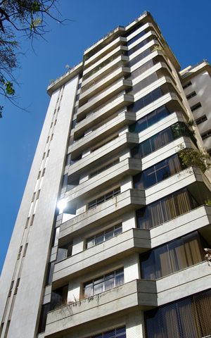 Apartamento para alugar com 370m², 6 quartos e 4 vagas Apartamento para alugar com 370m², 6 quartos e 4 vagasFachada do Prédio