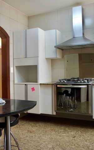 Apartamento para alugar com 370m², 6 quartos e 4 vagas Apartamento para alugar com 370m², 6 quartos e 4 vagasCozinha