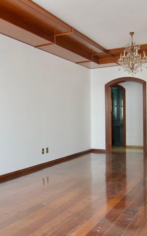 Apartamento para alugar com 370m², 6 quartos e 4 vagas Apartamento para alugar com 370m², 6 quartos e 4 vagasSala 2