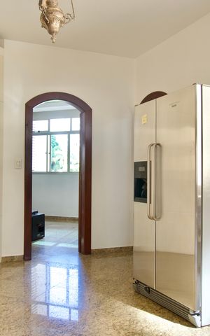 Apartamento para alugar com 370m², 6 quartos e 4 vagas Apartamento para alugar com 370m², 6 quartos e 4 vagasCozinha