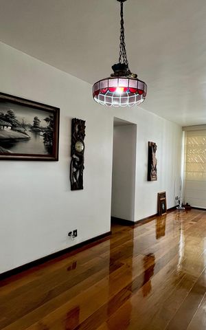 Apartamento à venda com 110m², 3 quartos e 1 vaga Apartamento à venda com 110m², 3 quartos e 1 vagaSala