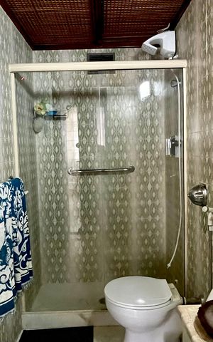 Apartamento à venda com 110m², 3 quartos e 1 vaga Apartamento à venda com 110m², 3 quartos e 1 vagaBanheiro social