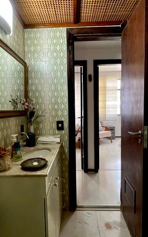 Apartamento à venda com 110m², 3 quartos e 1 vaga Apartamento à venda com 110m², 3 quartos e 1 vagaBanheiro social