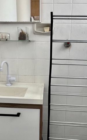 Apartamento à venda com 110m², 3 quartos e 1 vaga Apartamento à venda com 110m², 3 quartos e 1 vagaBanheiro de serviço