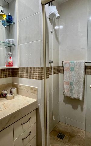 Apartamento à venda com 110m², 3 quartos e 1 vaga Apartamento à venda com 110m², 3 quartos e 1 vagaBanheiro da suíte
