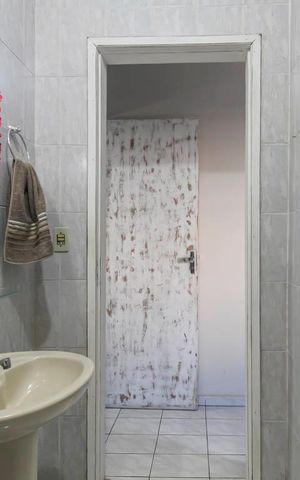 Casa para alugar com 170m², 2 quartos e 1 vaga Casa para alugar com 170m², 2 quartos e 1 vagaBanheiro da Suíte 2