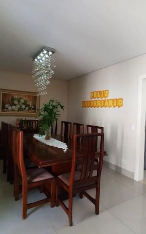 Casa de condomínio à venda com 345m², 4 quartos e 4 vagas Casa de condomínio à venda com 345m², 4 quartos e 4 vagasSala