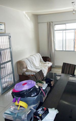Casa à venda com 230m², 4 quartos e 3 vagasSala