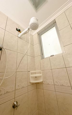 Apartamento para alugar com 63m², 2 quartos e sem vagaBanheiro