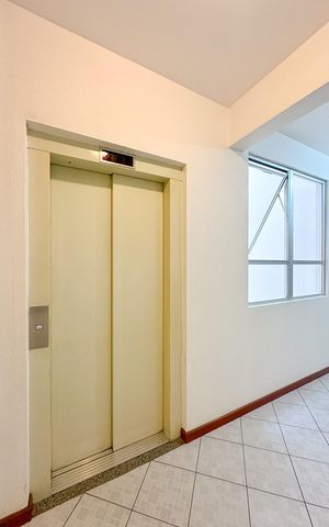 Apartamento para alugar com 63m², 2 quartos e sem vagaElevador