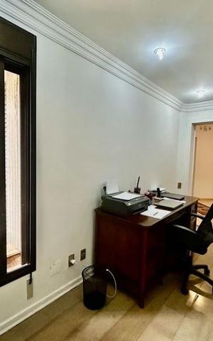 Apartamento para alugar com 242m², 3 quartos e 4 vagas Apartamento para alugar com 242m², 3 quartos e 4 vagasEscritório
