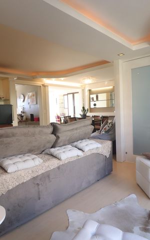 Apartamento à venda com 151m², 3 quartos e 2 vagassacada da sala