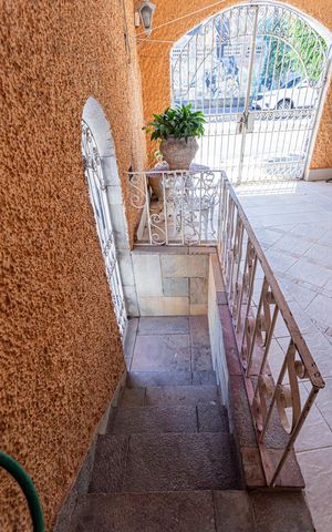 Casa à venda com 162m², 3 quartos e 1 vagaEntrada social