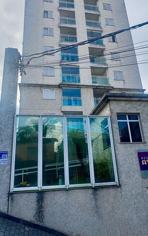 Apartamento para alugar com 60m², 2 quartos e 2 vagas Apartamento para alugar com 60m², 2 quartos e 2 vagasPlaca instalada na fachada do imóvel