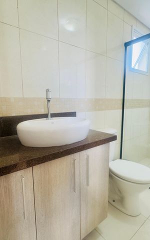 Apartamento para alugar com 60m², 2 quartos e 2 vagas Apartamento para alugar com 60m², 2 quartos e 2 vagasBanheiro