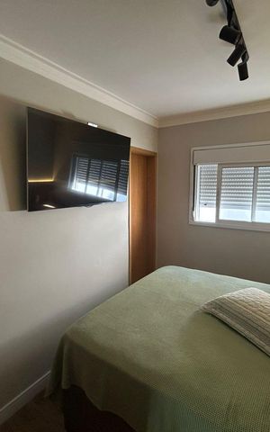 Casa de condomínio à venda com 216m², 3 quartos e 2 vagas Casa de condomínio à venda com 216m², 3 quartos e 2 vagasQuarto