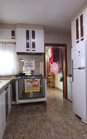 Apartamento à venda com 216m², 3 quartos e 2 vagasCozinha